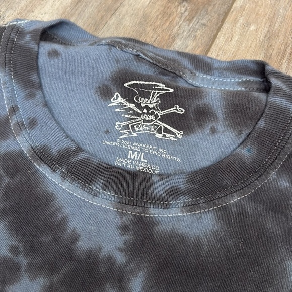 Tie-Dye Graphic Slash Tee M/L - Picture 9 of 10